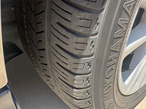 Used 2015 Ford Focus SE FWD image 2
