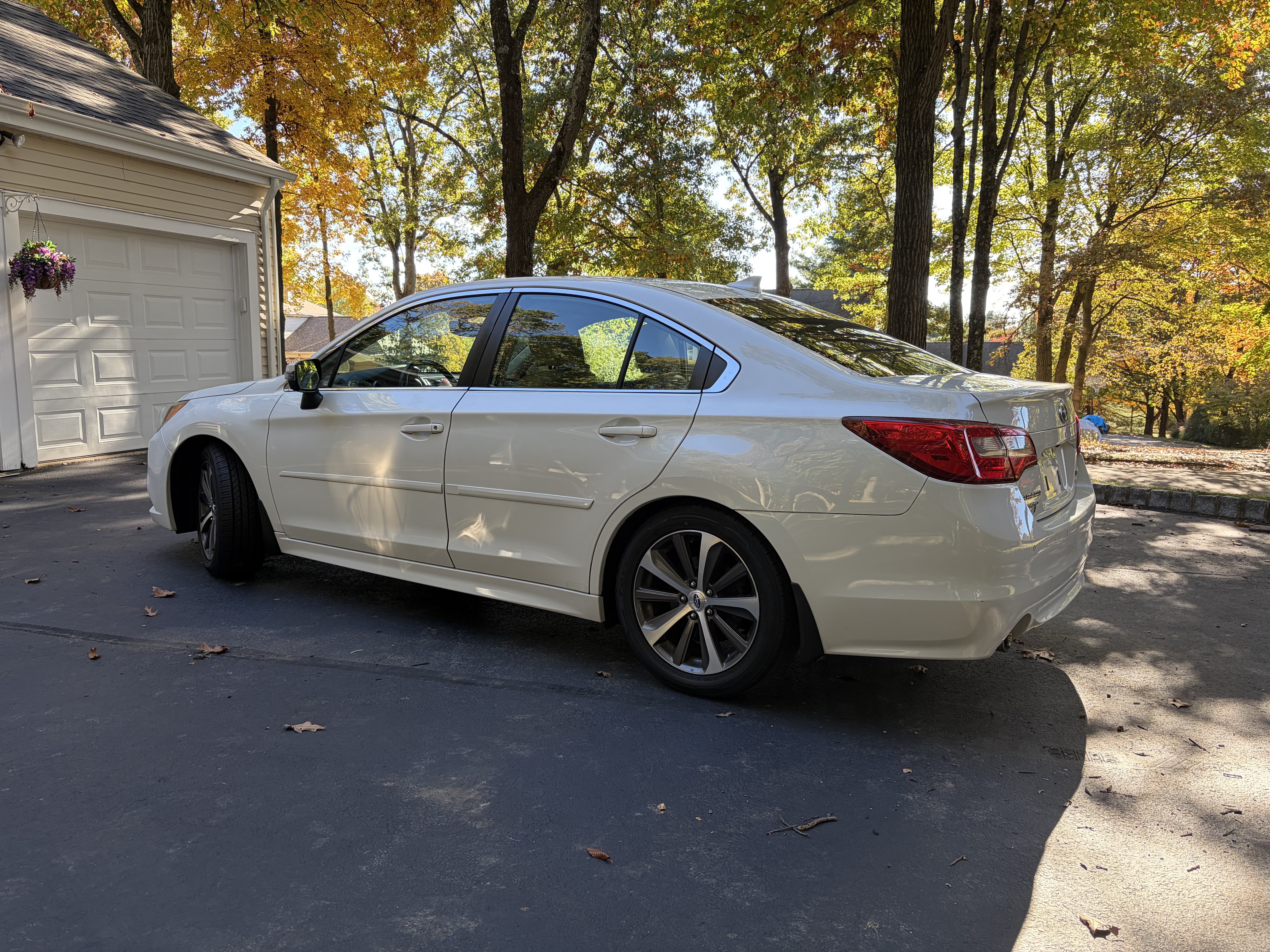 Used 2017 Subaru Legacy 2.5i Limited AWD/4WD image 13