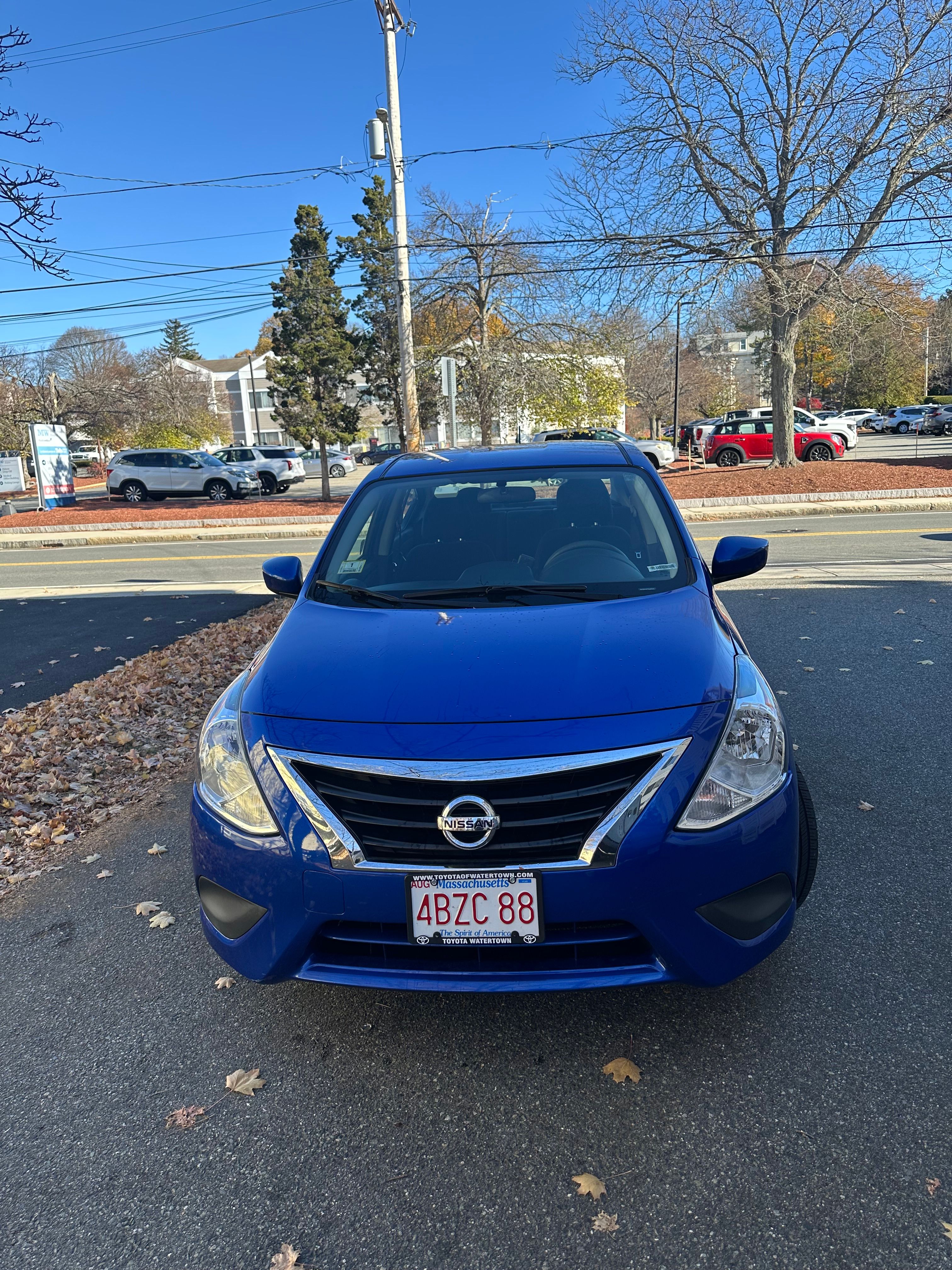 Used 2017 Nissan Versa SV FWD image 1
