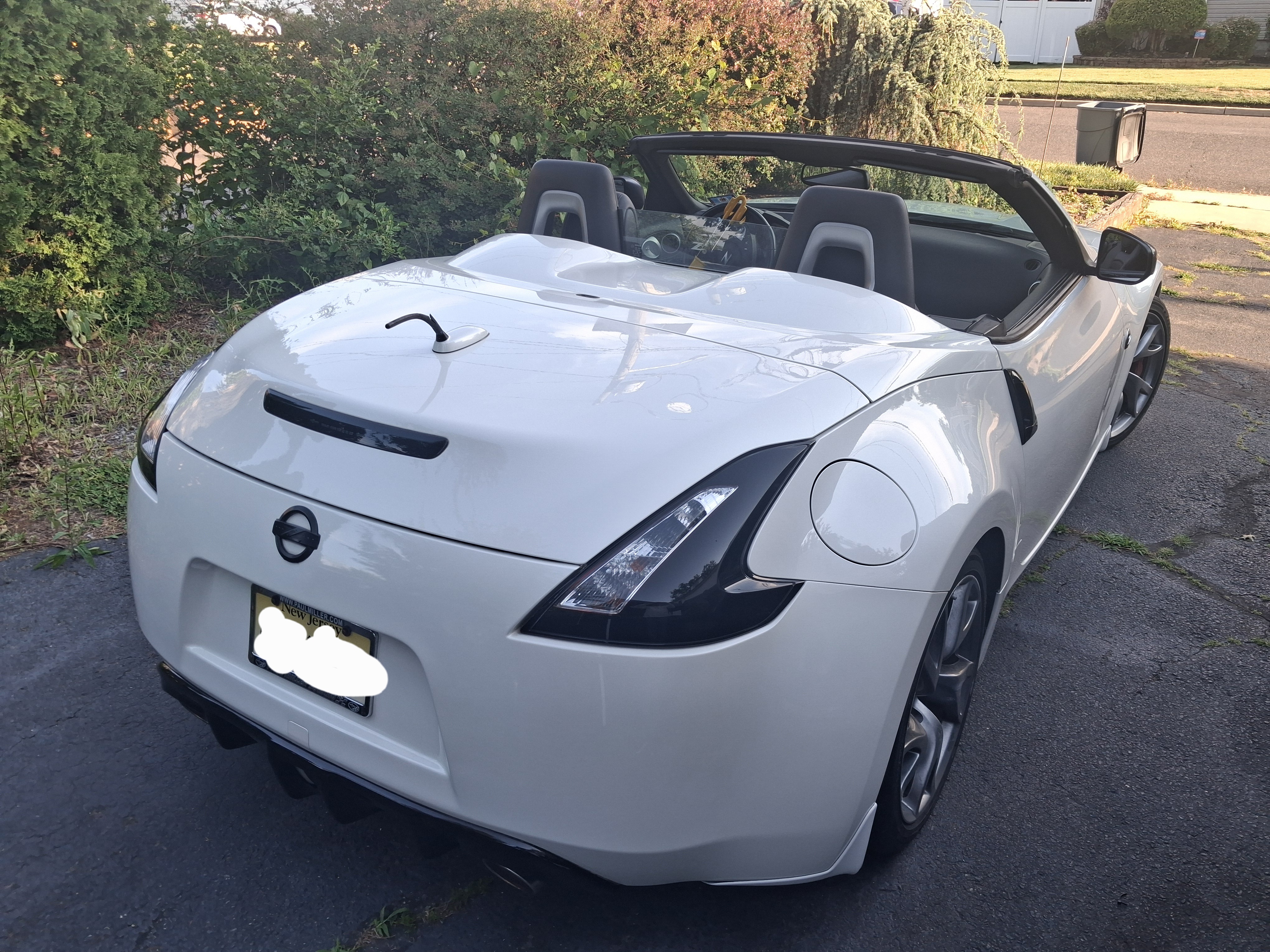Used 2015 Nissan 370Z Touring Sport RWD image 5