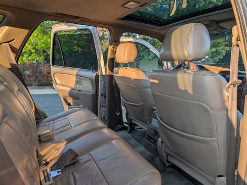 Used 2000 Toyota 4Runner Limited image 15