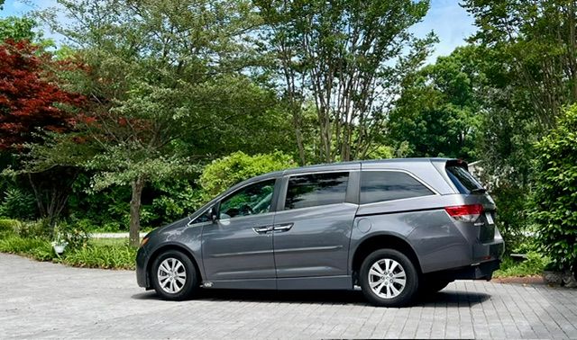 Used 2014 Honda Odyssey EX image 2