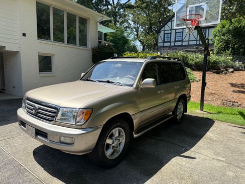 Used 2005 Toyota Land Cruiser AWD/4WD image 1