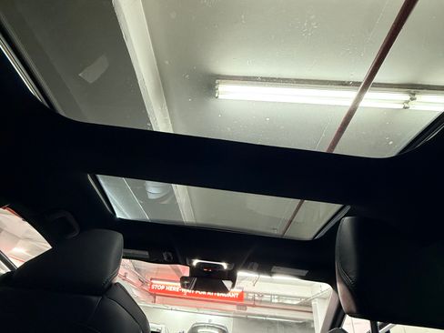 Used 2025 Toyota bZ4X FWD image 9