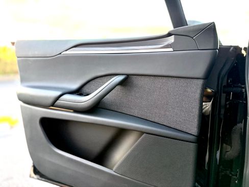 Used 2023 Tesla Model X image 15