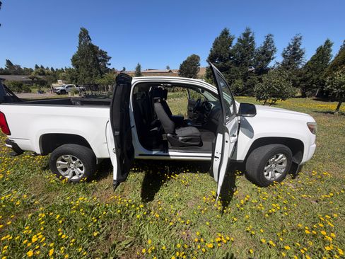 Used 2016 Chevrolet Colorado LT RWD image 16