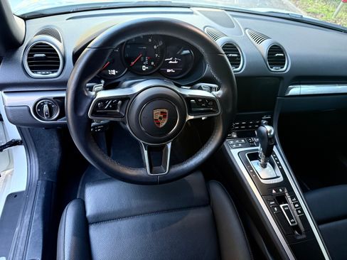 Used 2024 Porsche 718 Boxster image 24