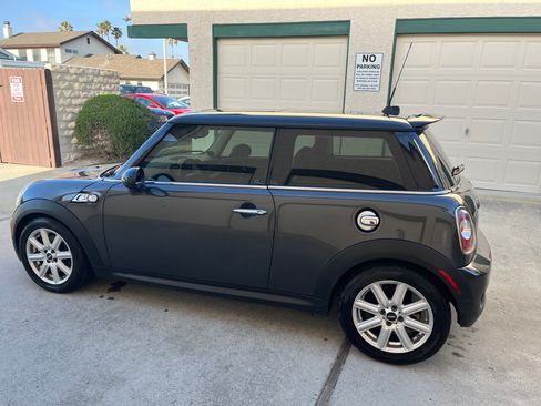 Used 2013 MINI Cooper S image 5