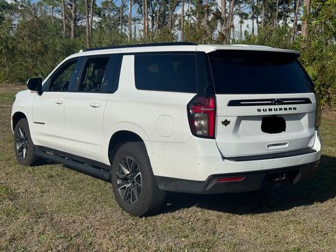 Used 2023 Chevrolet Suburban Z71 image 8