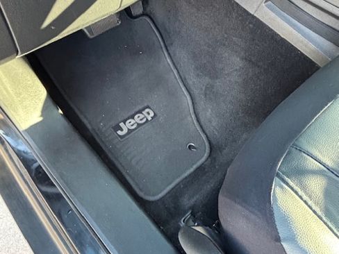 Used 2012 Jeep Liberty Sport image 18