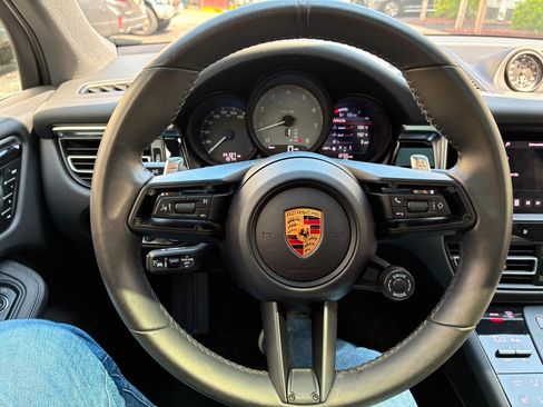 Used 2024 Porsche Macan S AWD/4WD image 4