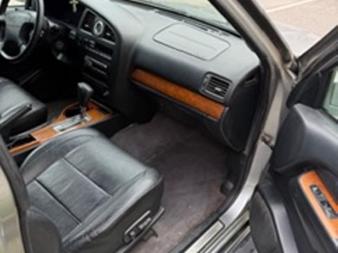 Used 2001 INFINITI QX4 2WD image 16