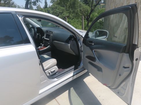 Used 2007 Lexus IS 250 image 6