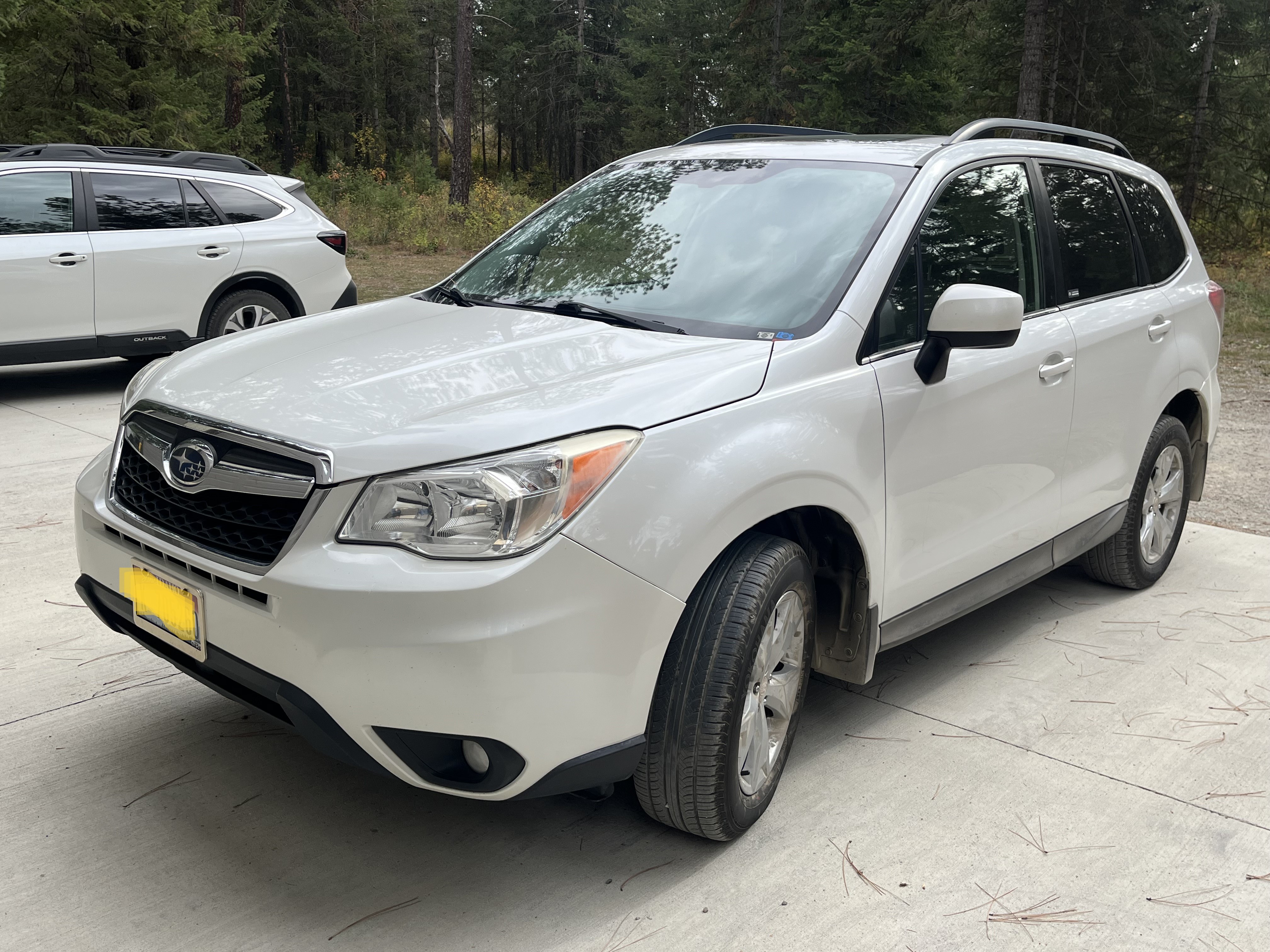Used 2014 Subaru Forester 2.5i Limited AWD/4WD image 2