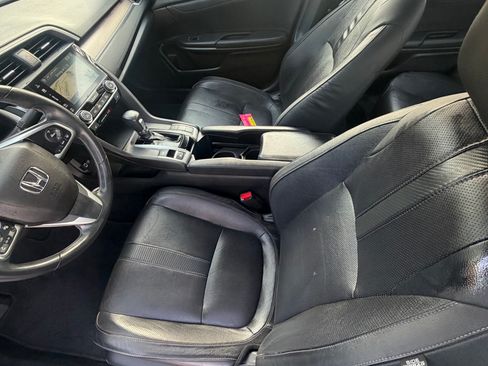 Used 2016 Honda Civic Touring image 9