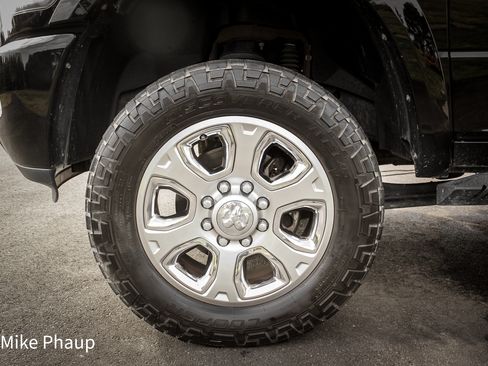 Used 2014 RAM 2500 Laramie w/ Black Appearance Group image 20