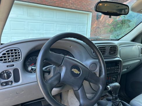 Used 2006 Chevrolet TrailBlazer LS w/ LS Preferred Equipment Group RWD image 8