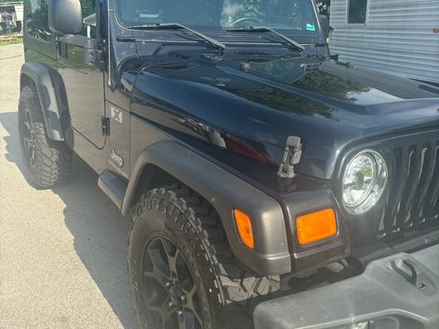 Used 2004 Jeep Wrangler X w/ Wheel Plus Group AWD/4WD image 18