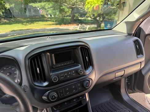 Used 2016 Chevrolet Colorado W/T AWD/4WD image 14