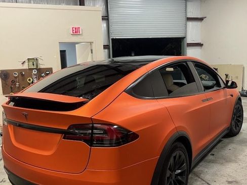 Used 2020 Tesla Model X Long Range image 10