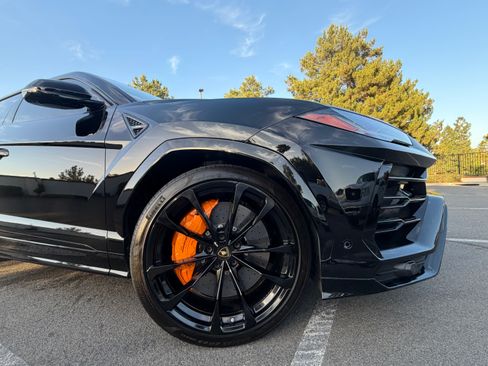 Used 2020 Lamborghini Urus AWD/4WD image 14