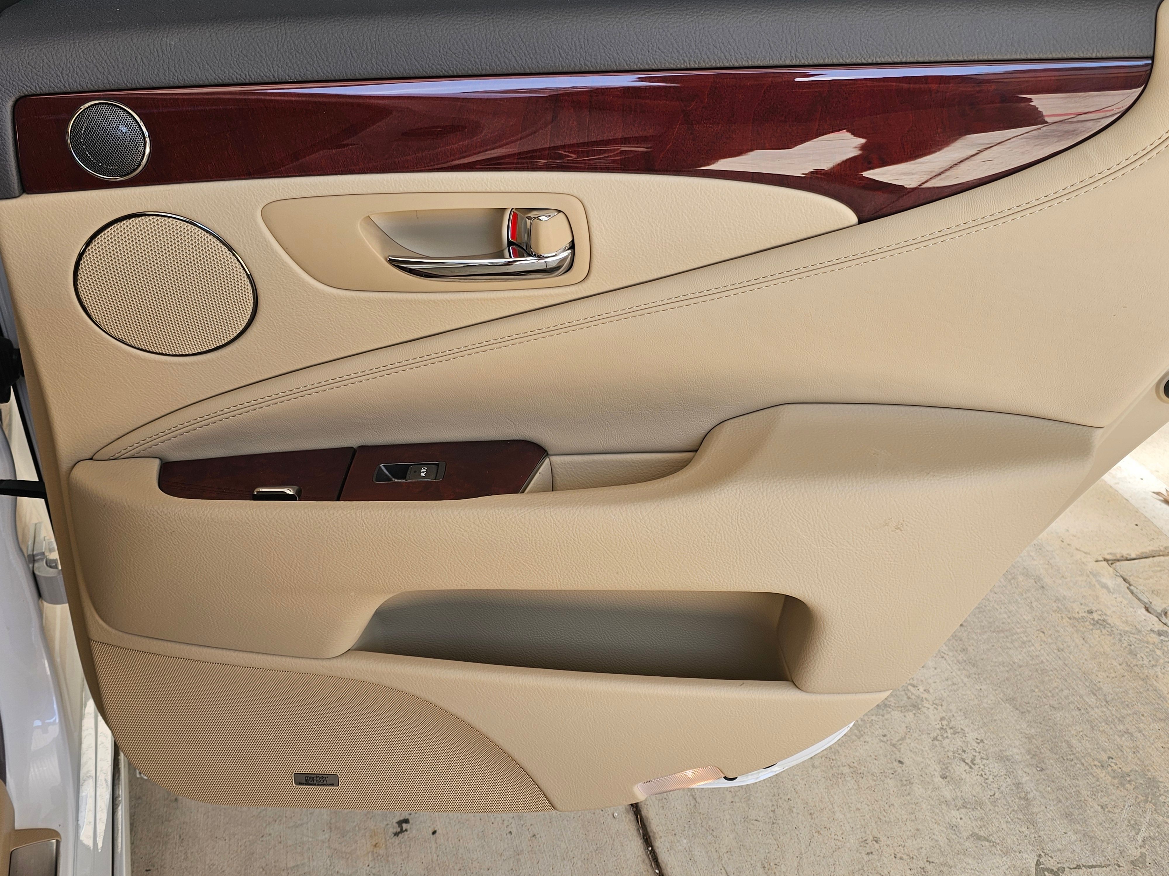 Used 2008 Lexus LS 460 RWD image 16