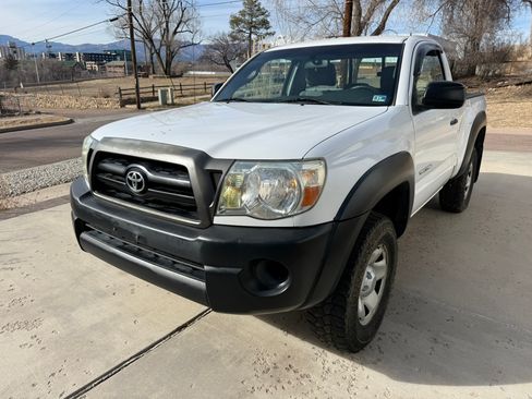 Used 2008 Toyota Tacoma 4x4 Regular Cab image 2