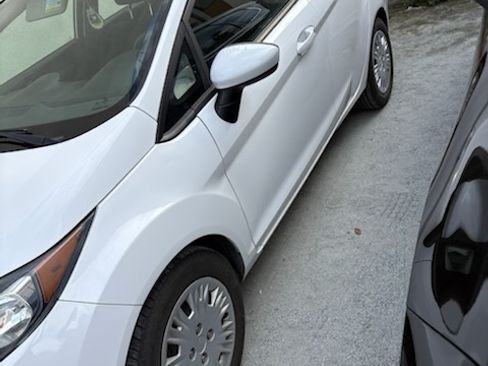 Used 2016 Ford Fiesta S FWD image 4