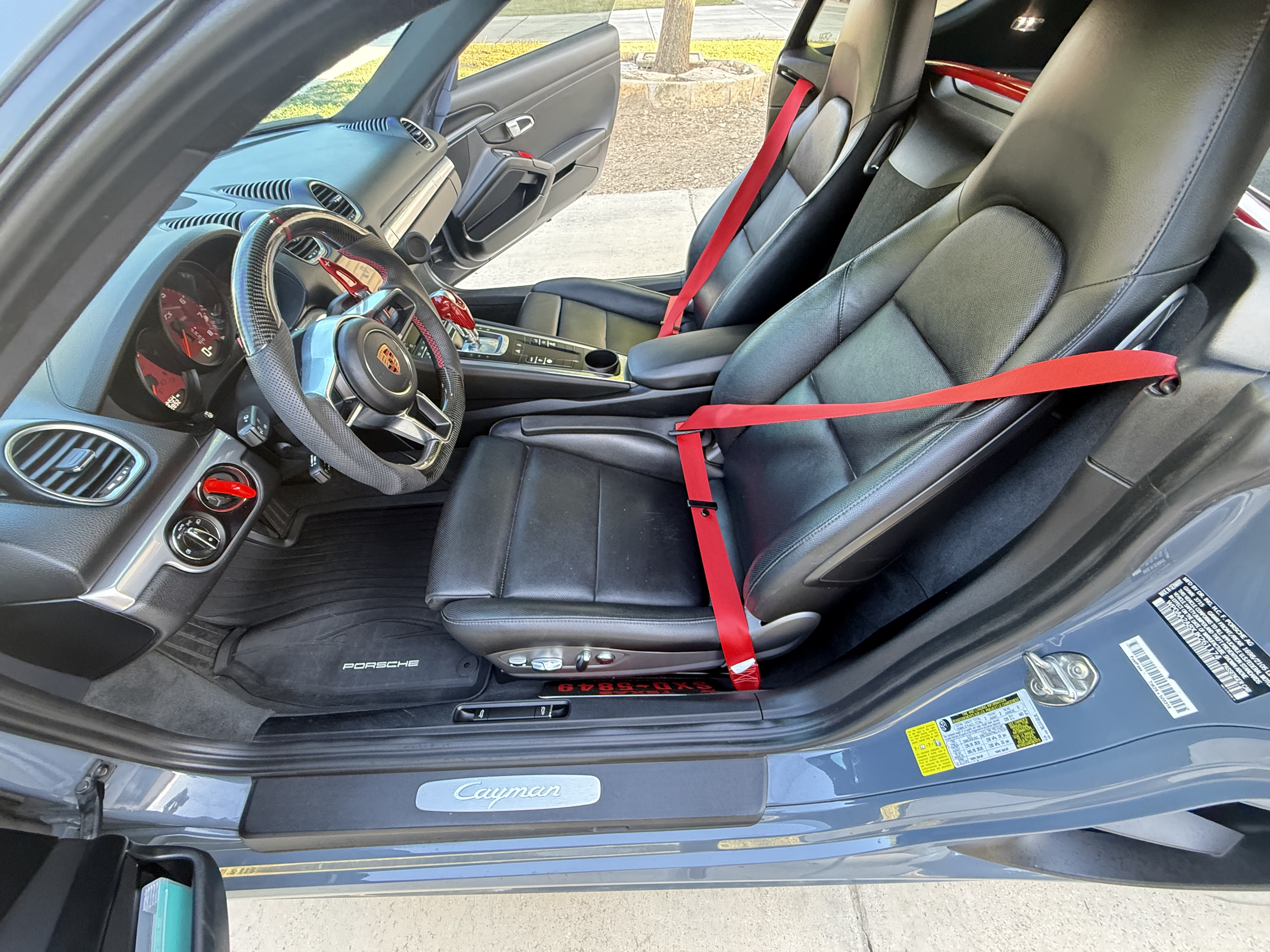 Used 2018 Porsche 718 Cayman RWD image 9