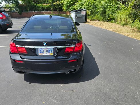 Used 2013 BMW 740i image 5