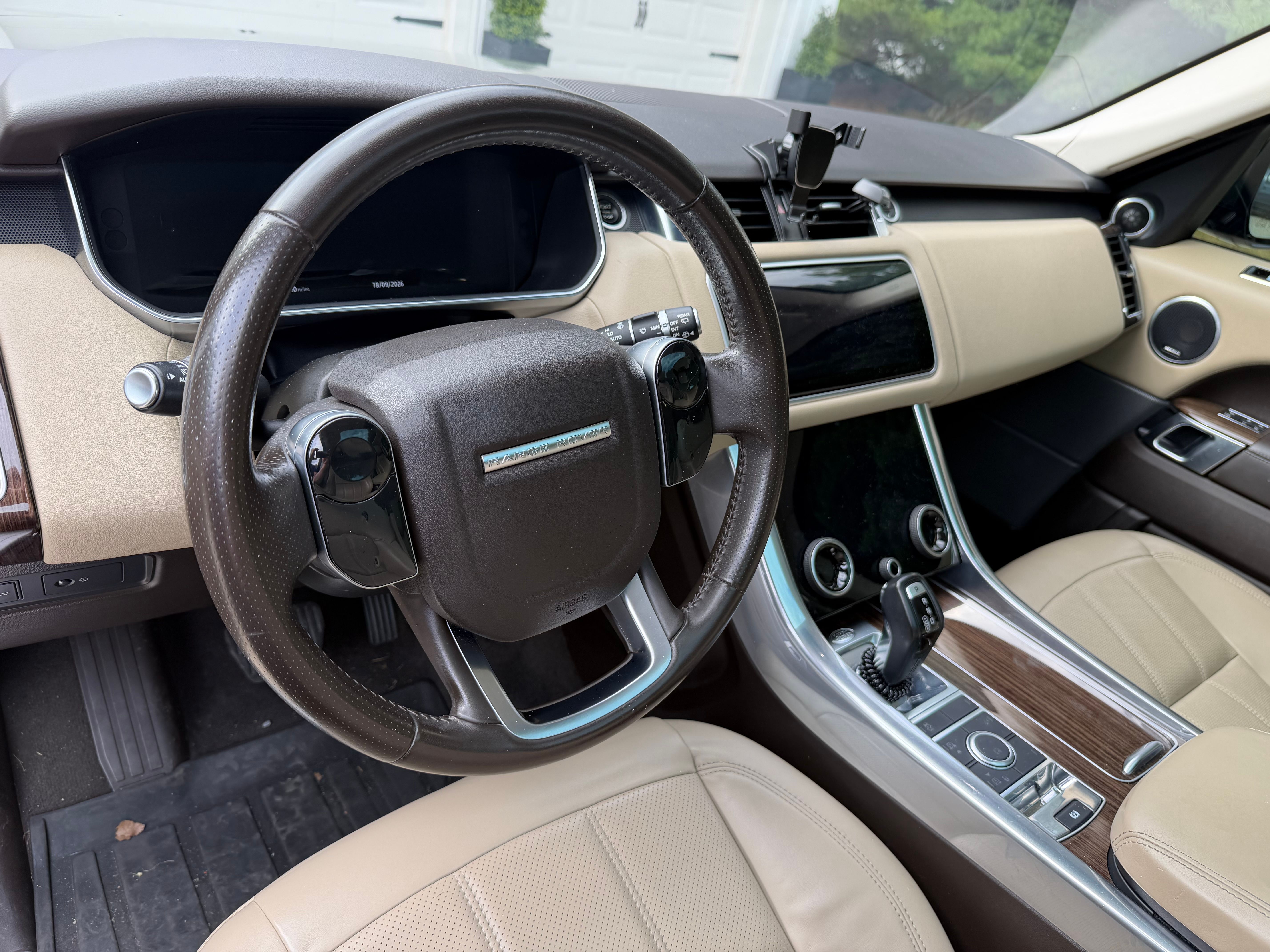 Used 2018 Land Rover Range Rover Sport HSE AWD/4WD image 6