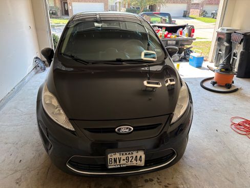 Used 2011 Ford Fiesta SE w/ 201A Rapid Spec Order Code image 6