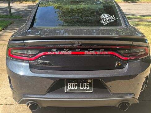 Used 2019 Dodge Charger Scat Pack RWD image 2
