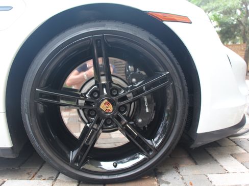 Used 2021 Porsche Taycan 4S image 23