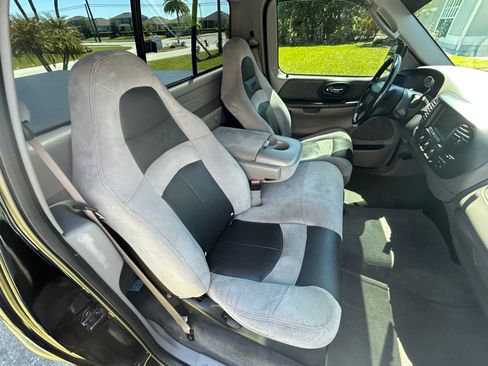 Used 2004 Ford F150 Lightning image 26