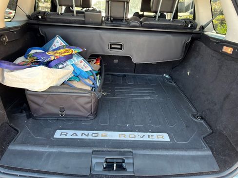 Used 2011 Land Rover Range Rover Sport HSE LUX image 5