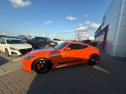 Used 2024 Nissan Z Performance w/ Heritage Edition image 14