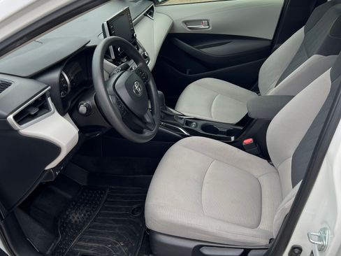 Used 2020 Toyota Corolla LE image 6