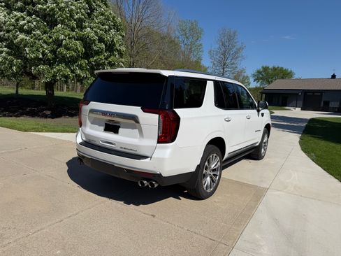 Used 2022 GMC Yukon Denali w/ Denali Ultimate Package AWD/4WD image 9