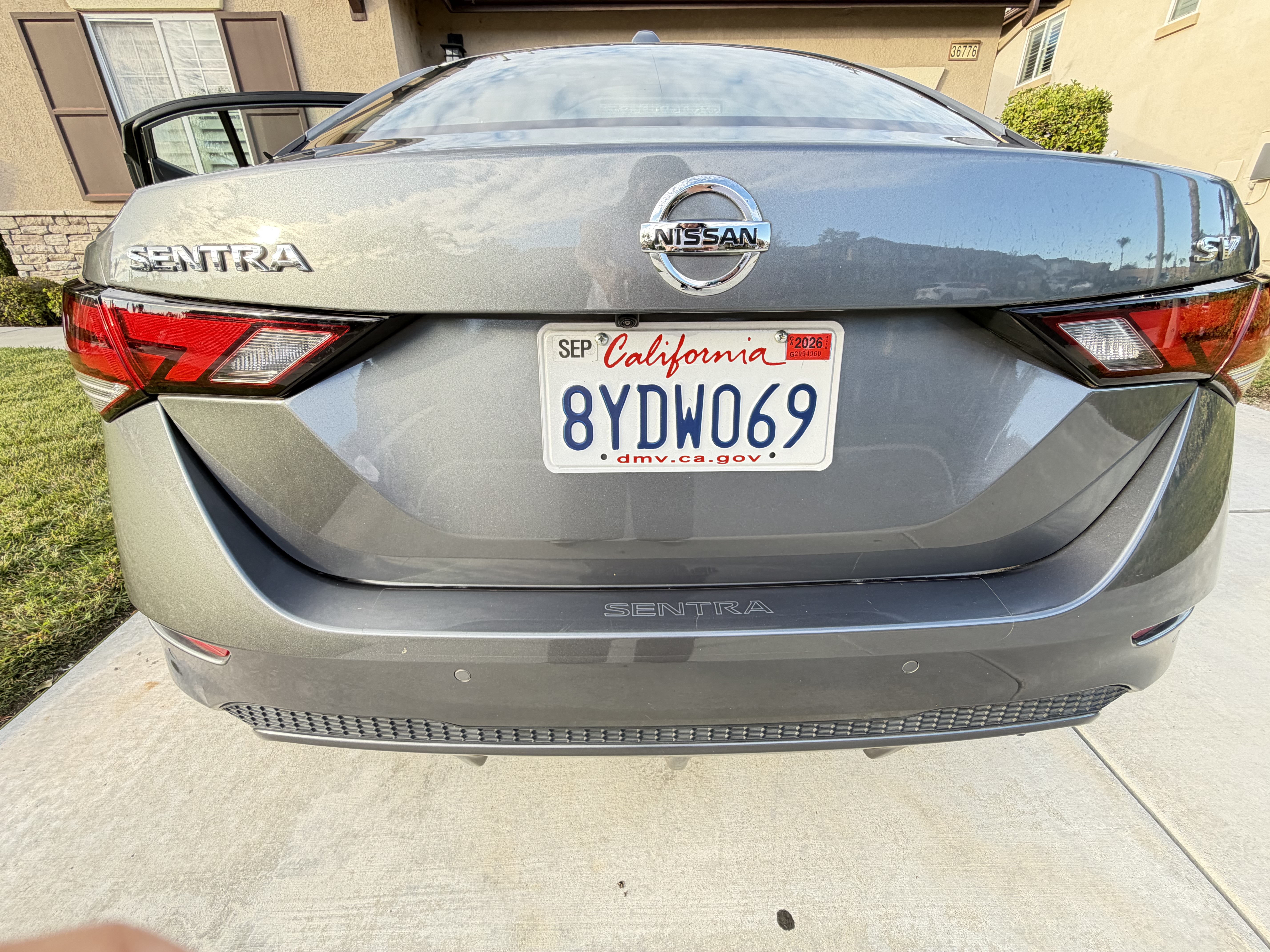 Used 2021 Nissan Sentra SV w/ SV Premium Package FWD image 2