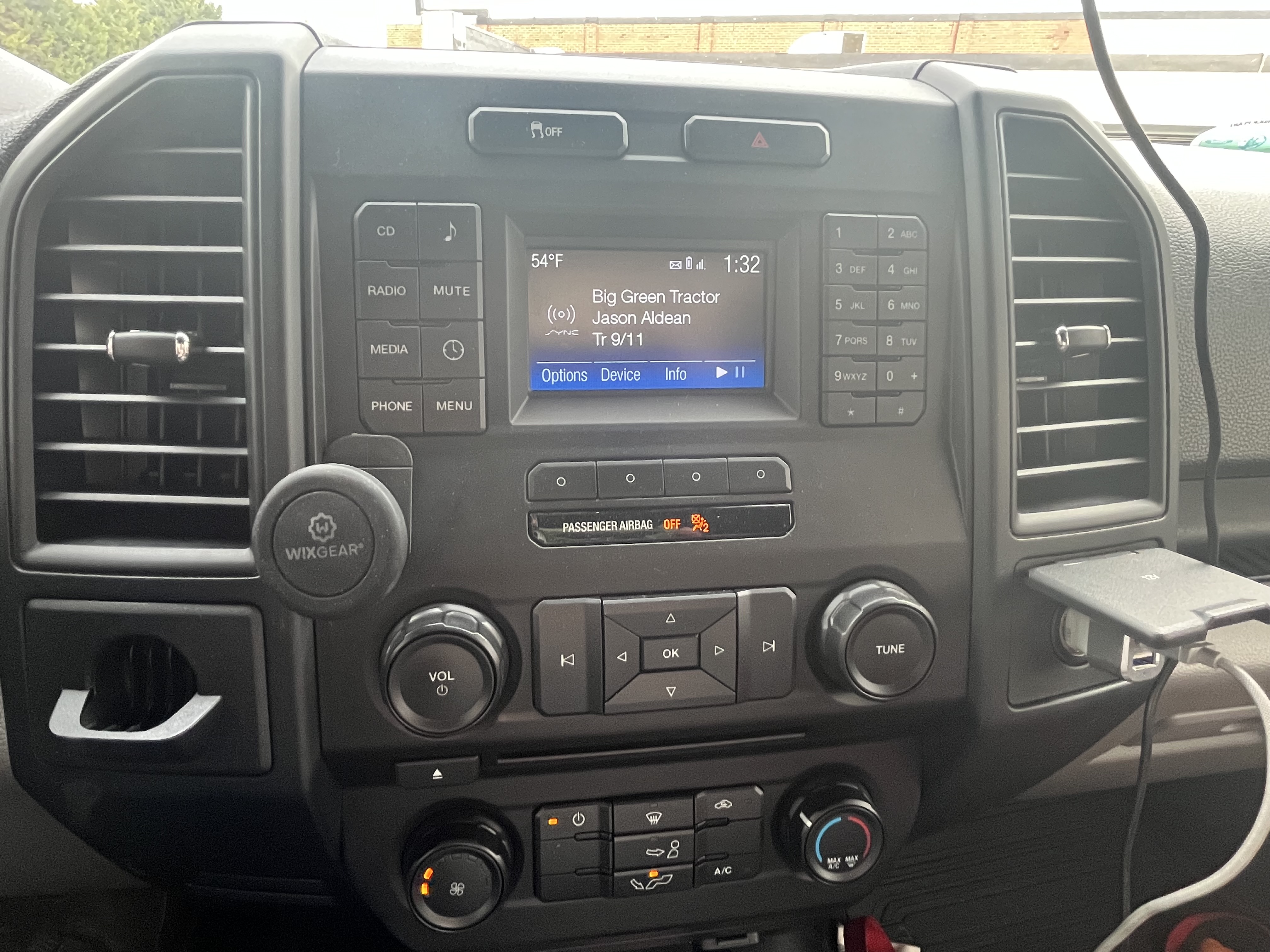 Used 2015 Ford F150 XL w/ Equipment Group 101A Mid RWD image 22