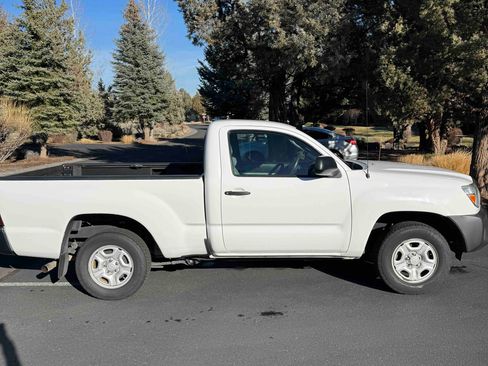 Used 2012 Toyota Tacoma 2WD Regular Cab image 8
