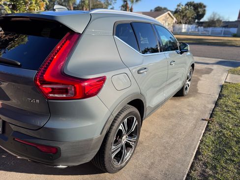 Used 2020 Volvo XC40 T4 Inscription w/ Protection Package Premier image 5