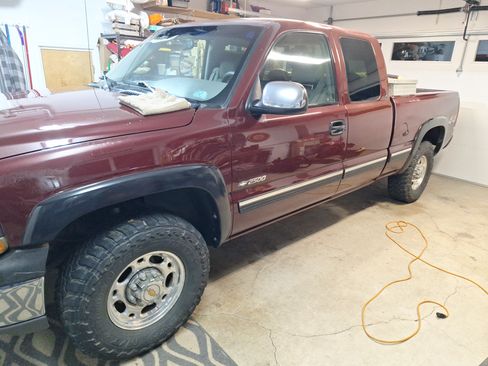 Used 2000 Chevrolet Silverado 2500 LS image 6