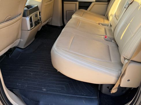 Used 2017 Ford F150 Lariat image 13