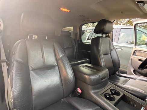 Used 2010 Chevrolet Tahoe LT RWD image 10