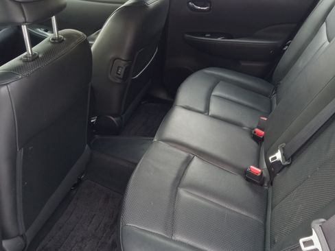 Used 2014 Nissan Leaf SL w/ Premium Package image 14