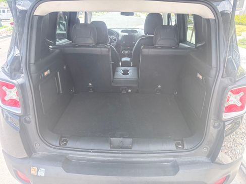 Used 2015 Jeep Renegade Limited FWD image 5