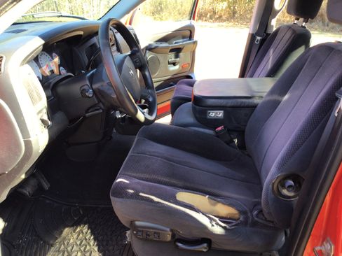 Used 2005 Dodge Ram 1500 Truck SLT w/ Quad Cab Big Horn Value Group image 9