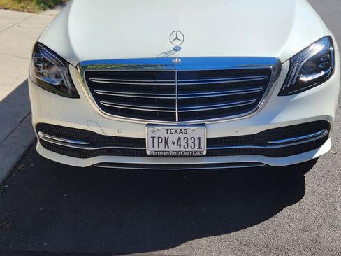 Used 2018 Mercedes-Benz S 560 Sedan image 4